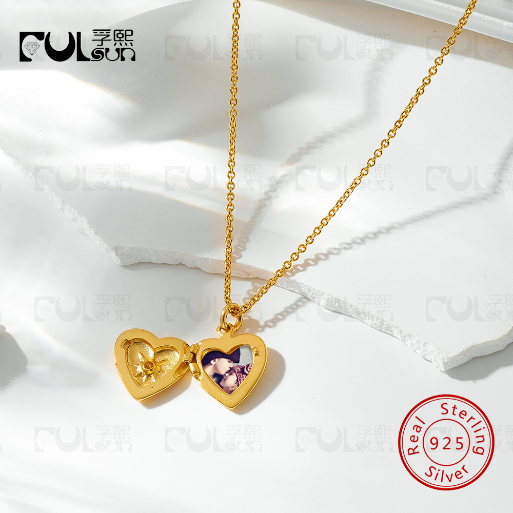 925スターリングシルバー製、14Kゴールドメッキのハート型 - Heart Locket Necklace Photo のレビューと価格