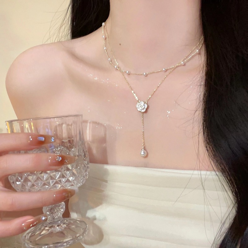 Y2K 二層椿の花ペンダントネックレスパールチェーンネックレ - Layered Pendant Necklace Aesthetic のレビューと価格