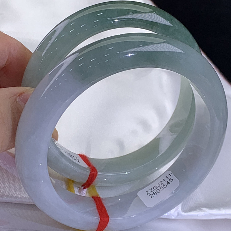 ミャンマー産の女性用翡翠ブレスレット。古い鉱山の翡翠を使用し - Bracelets のレビューと価格