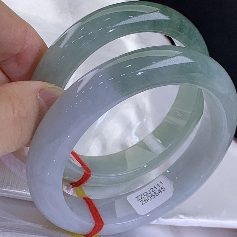 ミャンマー産の女性用翡翠ブレスレット。古い鉱山の翡翠を使用し - Bracelets のレビューと価格