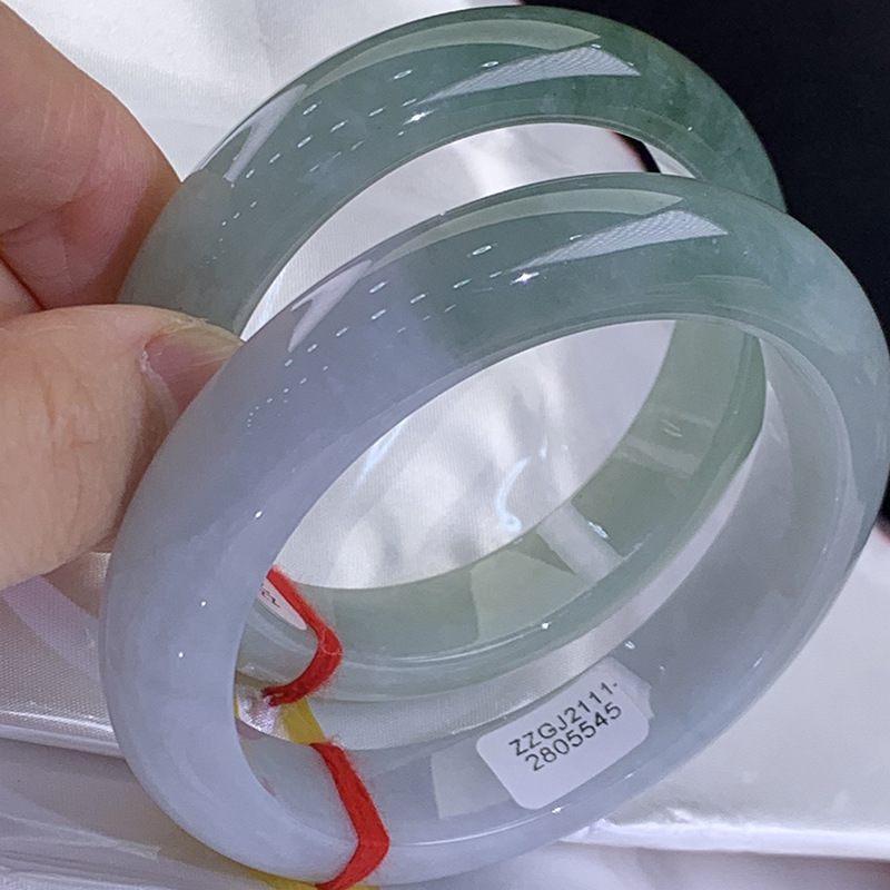 ミャンマー産の女性用翡翠ブレスレット。古い鉱山の翡翠を使用し - Bracelets のレビューと価格
