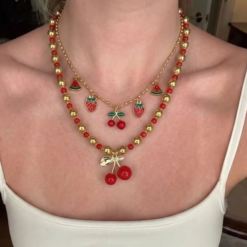 女性向けの、甘い赤いチェリーとイチゴのハート型ペンダントネッ - Layered Pendant Necklace Aesthetic のレビューと価格